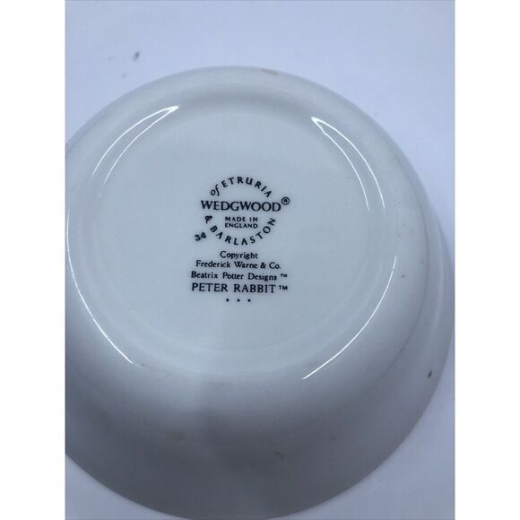 Beatrix Potter THE WORLD OF PETER RABBIT Wedgewood Child's Bowl Mrs Rabbit - Picture 6 of 9